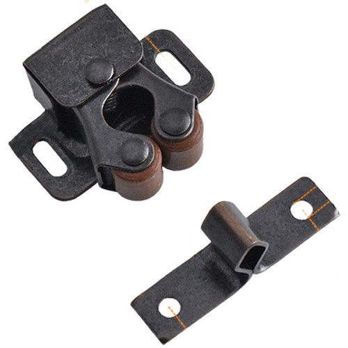 Quiet closing magnetic roller - closing,